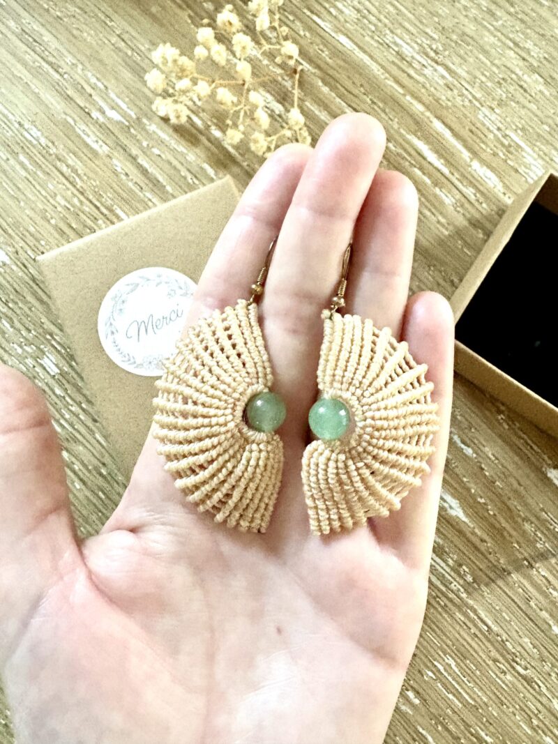 Boucles d’oreilles coquillage fait main avec aventurine verte
