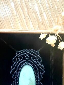Talisman macramé turquoise africaine fait main