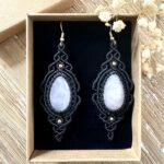 Boucles d’oreilles quartz rose macramé faites main