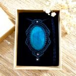 Talisman labradorite bleu macramé fait main