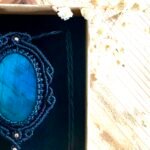 Talisman labradorite bleu macramé fait main